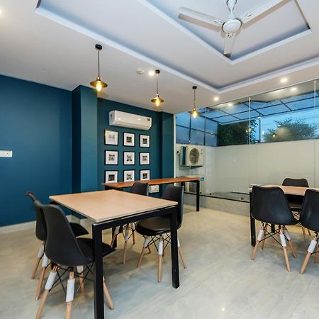 Hotel O Earth Villa Near Bestech Central Square Mall Gurgaon Eksteriør billede