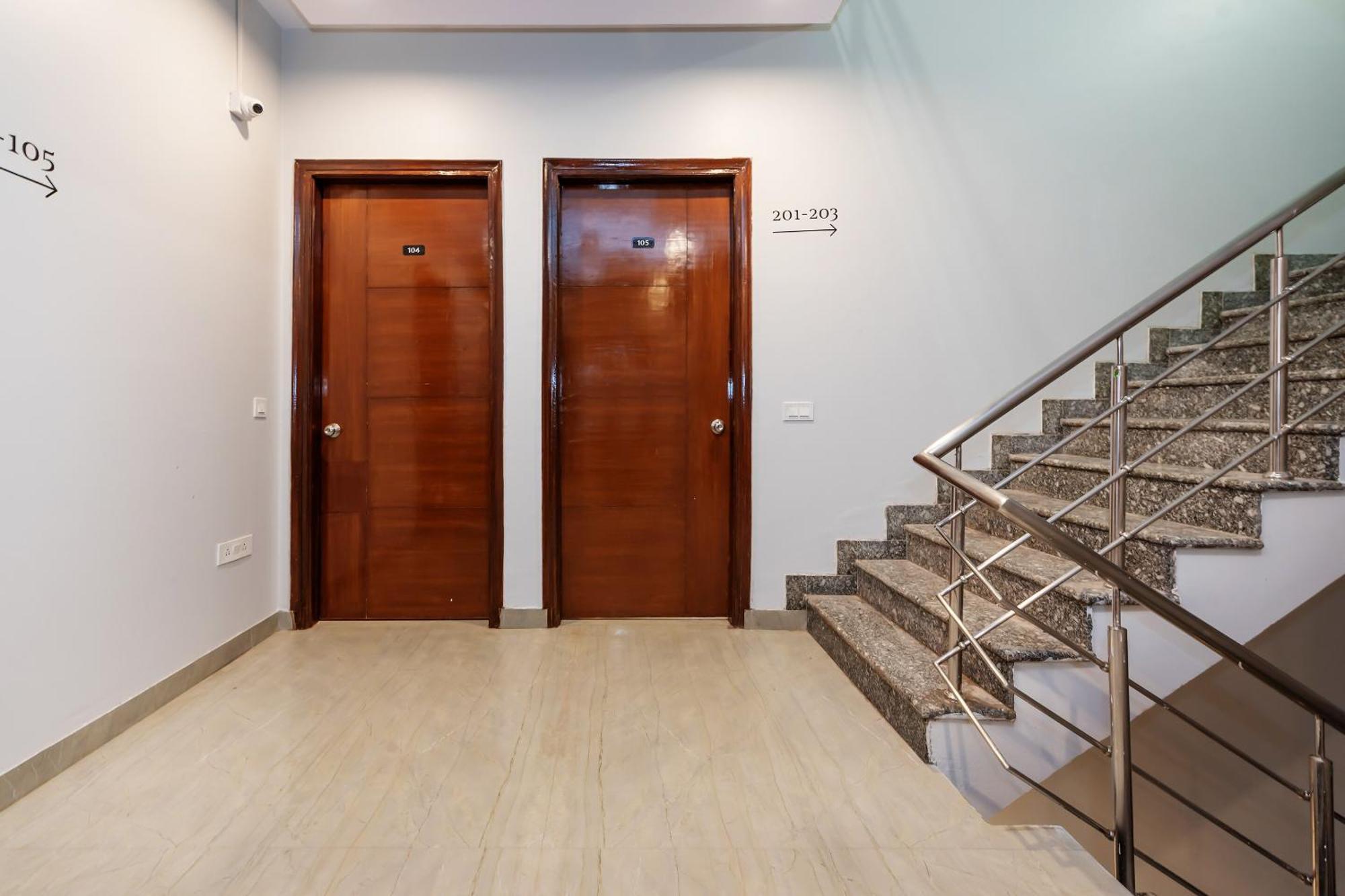 Hotel O Earth Villa Near Bestech Central Square Mall Gurgaon Eksteriør billede